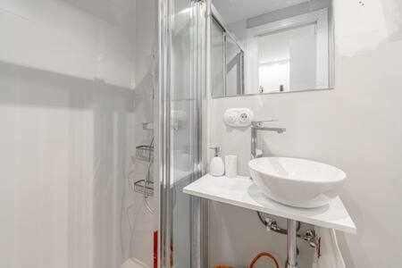 Apartamento La Latina Palacio مدريد المظهر الخارجي الصورة
