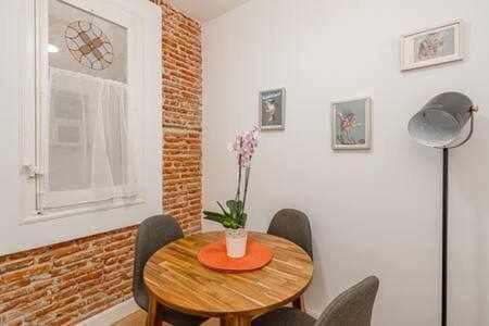 Apartamento La Latina Palacio مدريد المظهر الخارجي الصورة